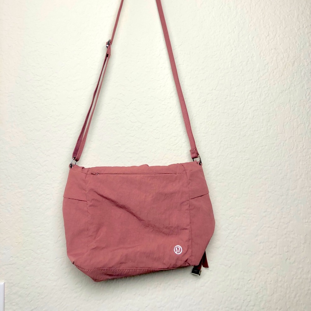 Lululemon All Night Festival Bag